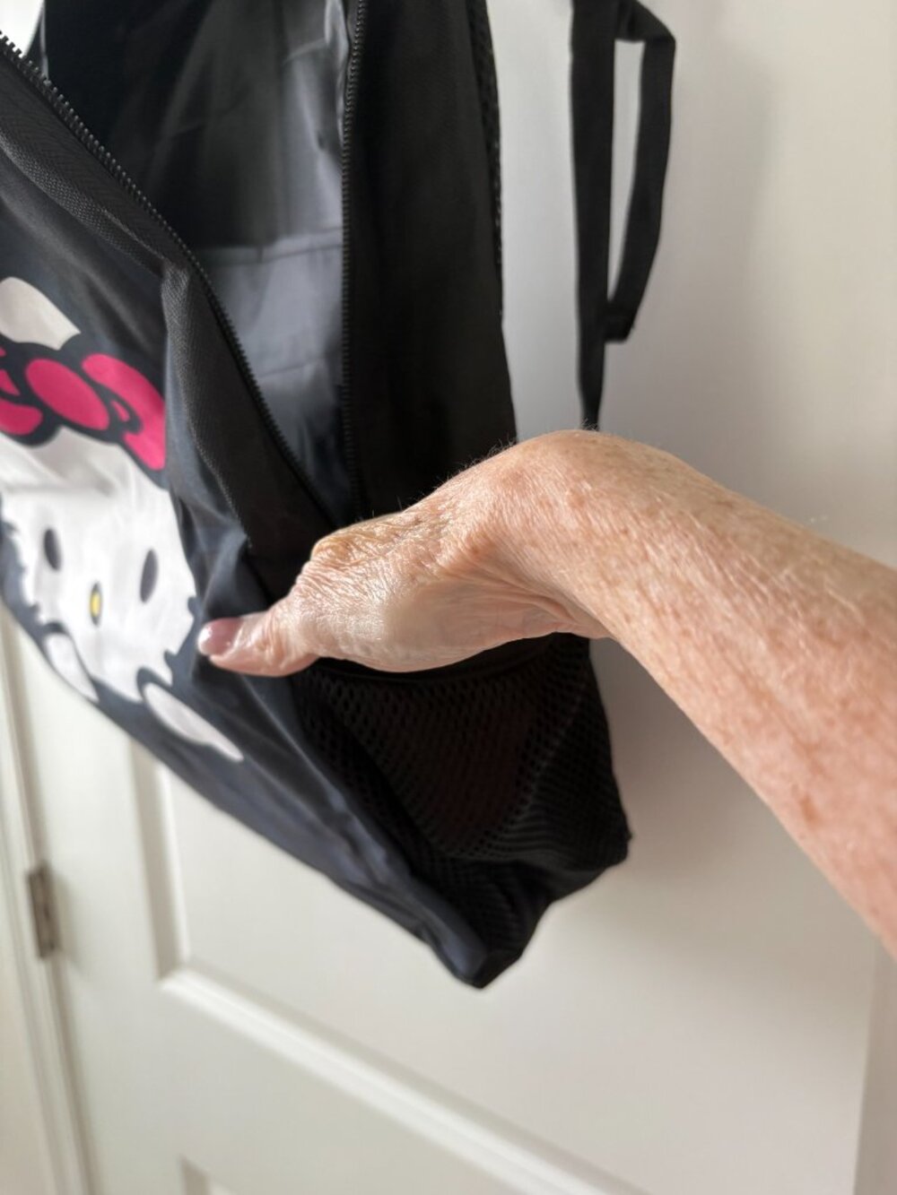 Sanrio Hello Kitty Back-To-School Black Backpack - Picture 4 of 5